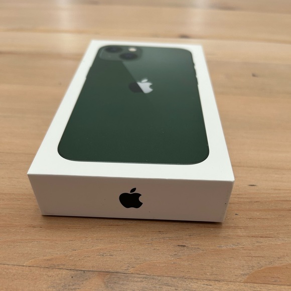 Apple - Iphone 13 - Box and Charger - Picture 2 of 4